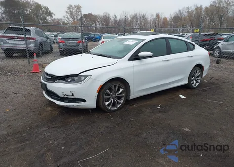 2015 Chrysler 200 S из США, поврежденный, VIN 1C3CCCDG7FN648710